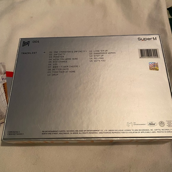 SuperM kpop album with all inclusions - Picture 2 of 2